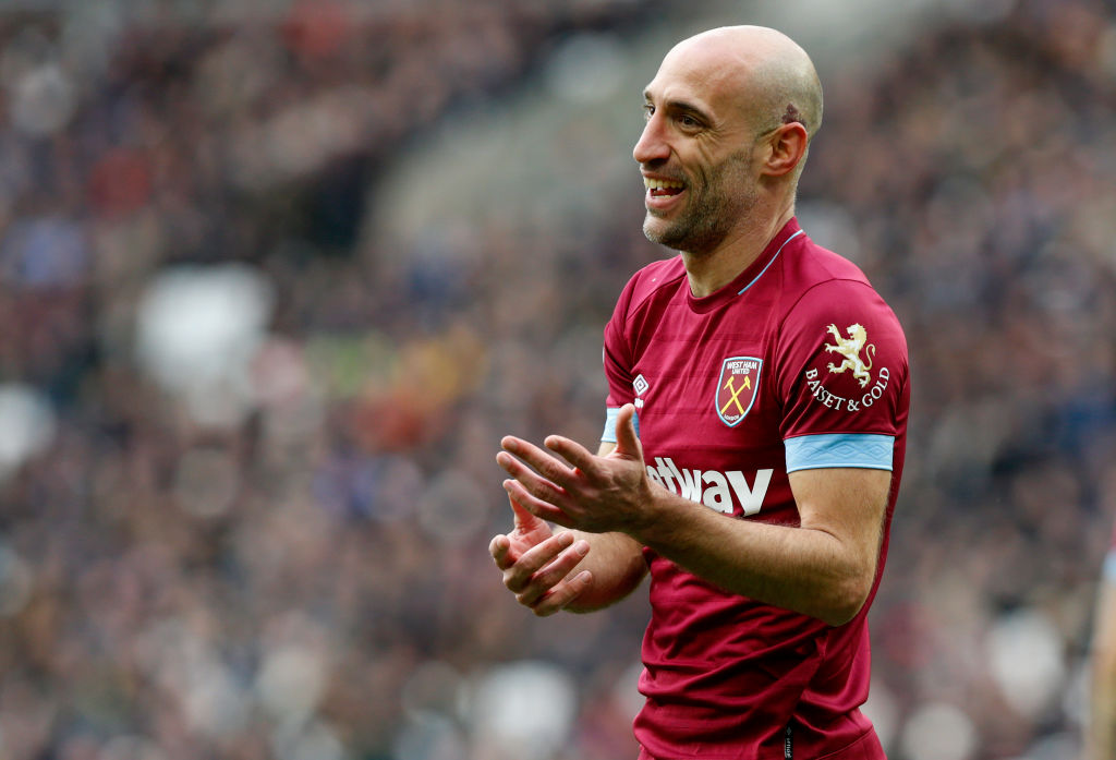 Insider: Pablo Zabaleta offered one-year West Ham extension but Manchester City want him as a coach