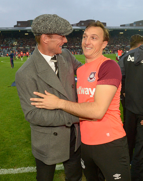 Teddy Sheringham says West Ham are lucky to have Mark Noble