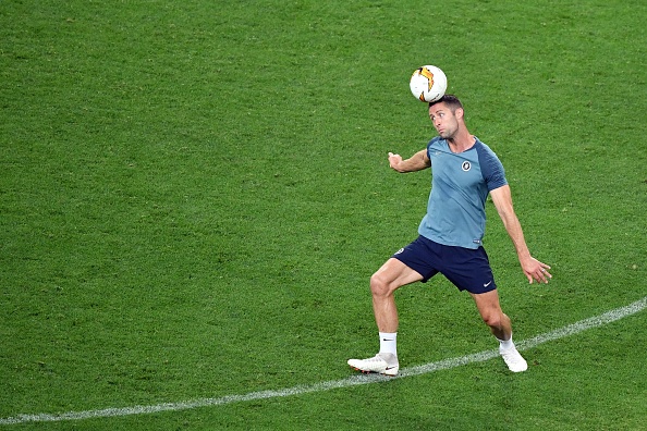 Report: West Ham battle Arsenal and Aston Villa for Gary Cahill