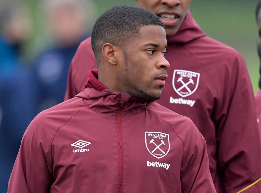 West Ham's academy struggling to provide Chicharito replacement due to injuries