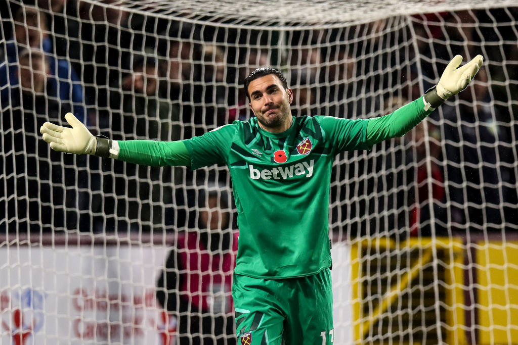 West Ham reportedly want a new goalkeeper and the fans are having their say