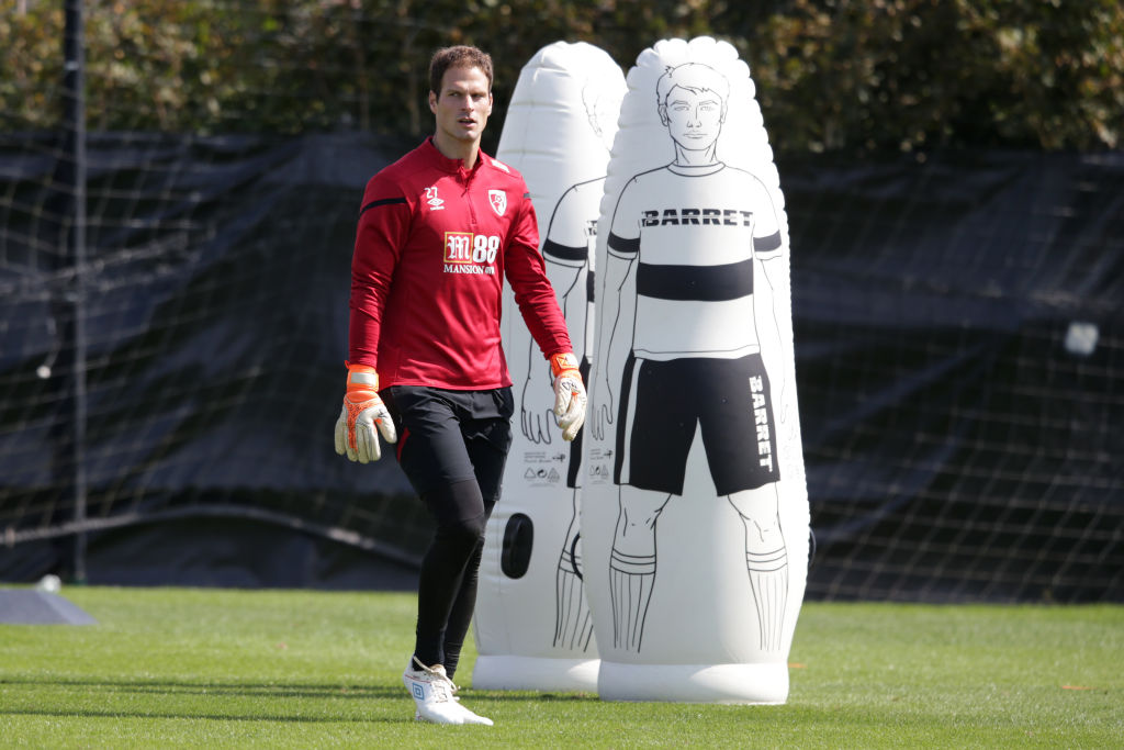 Report: West Ham want to sign Bournemouth stopper Asmir Begovic in January