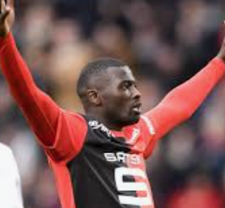 Report claims West Ham and Newcastle join Tottenham in the race to sign M'Baye Niang