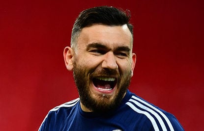 West Ham matchday commentator tells brilliant story about what happened with Robert Snodgrass before Celtic game