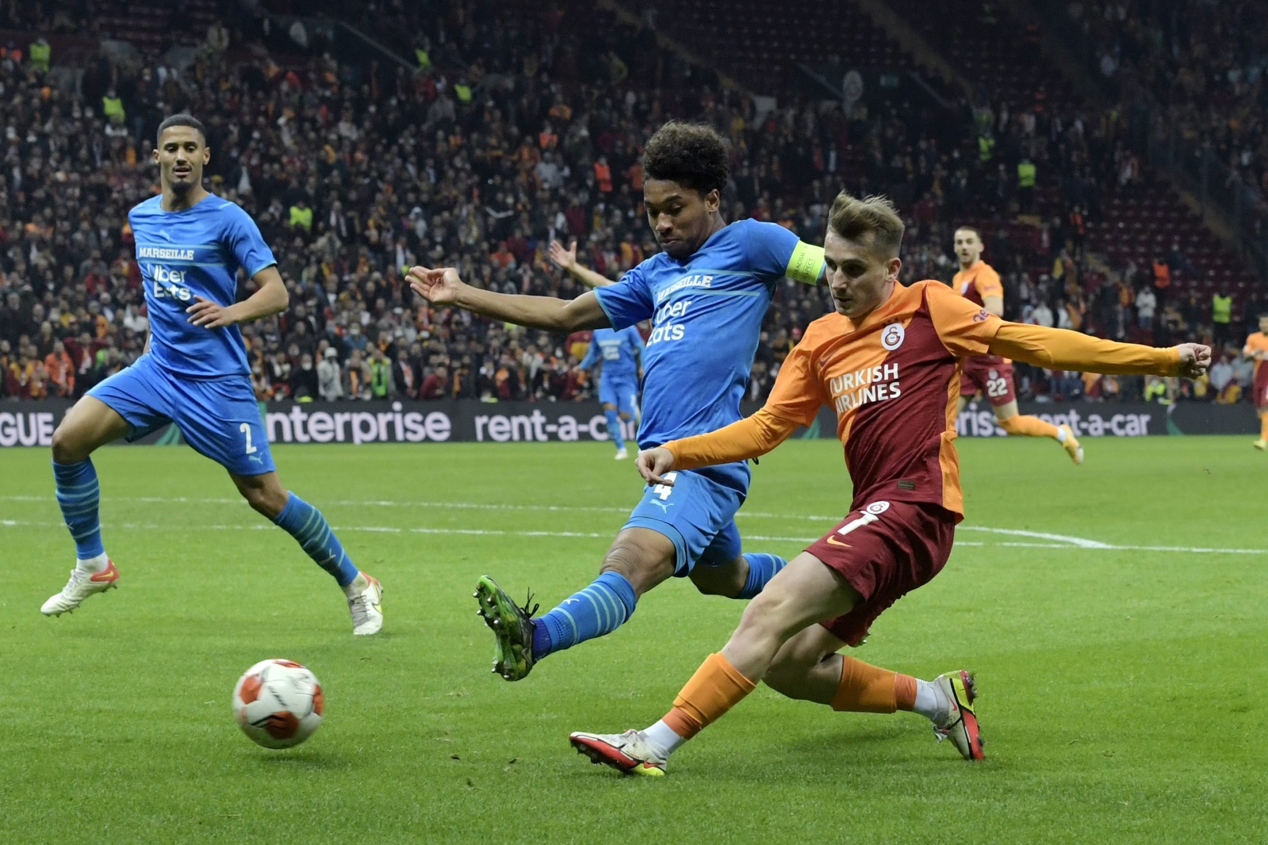 West Ham allegedly now face strong competition from Roma for £80k-a-week transfer