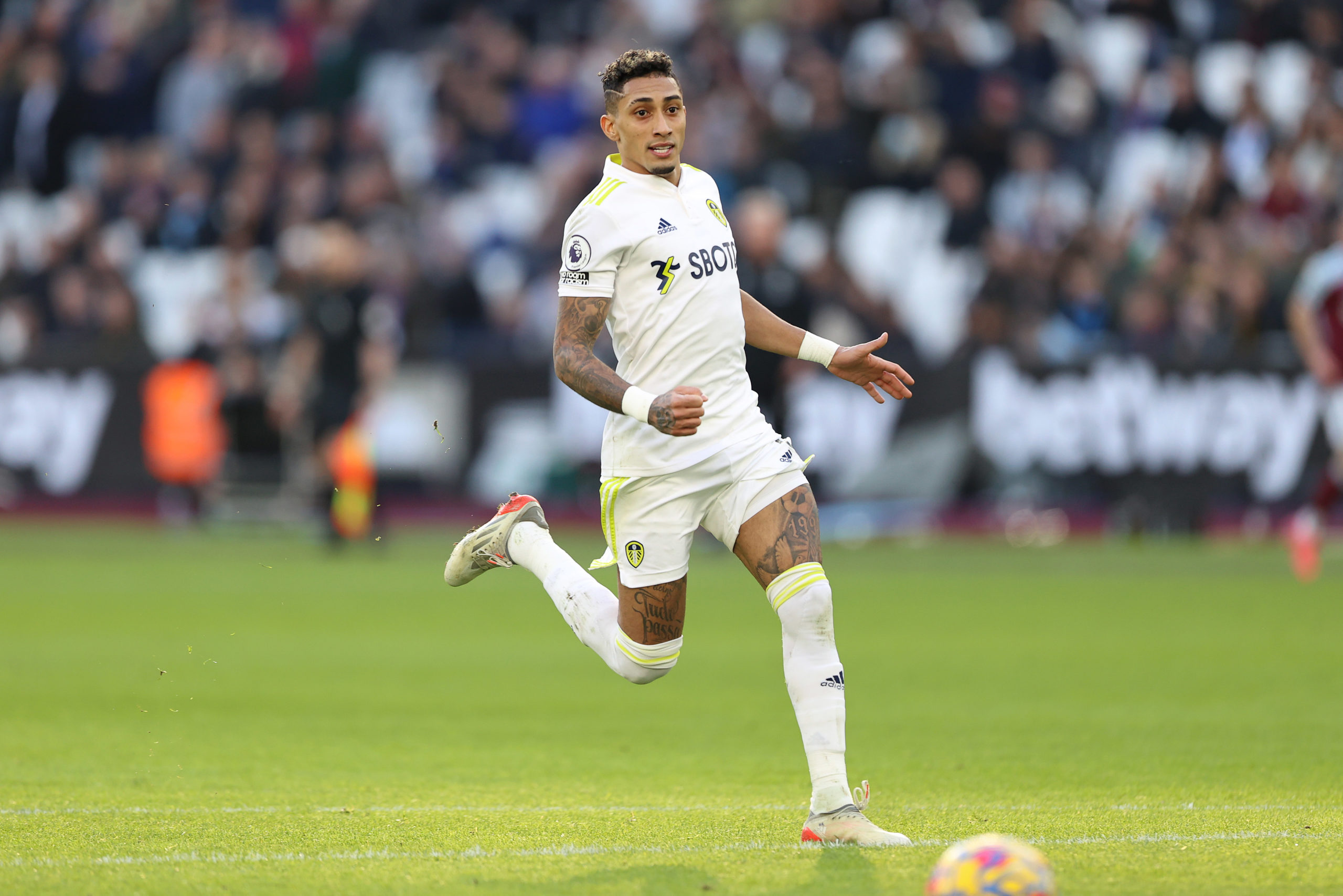 West Ham United allegedly want to sign Leeds United ace Raphinha