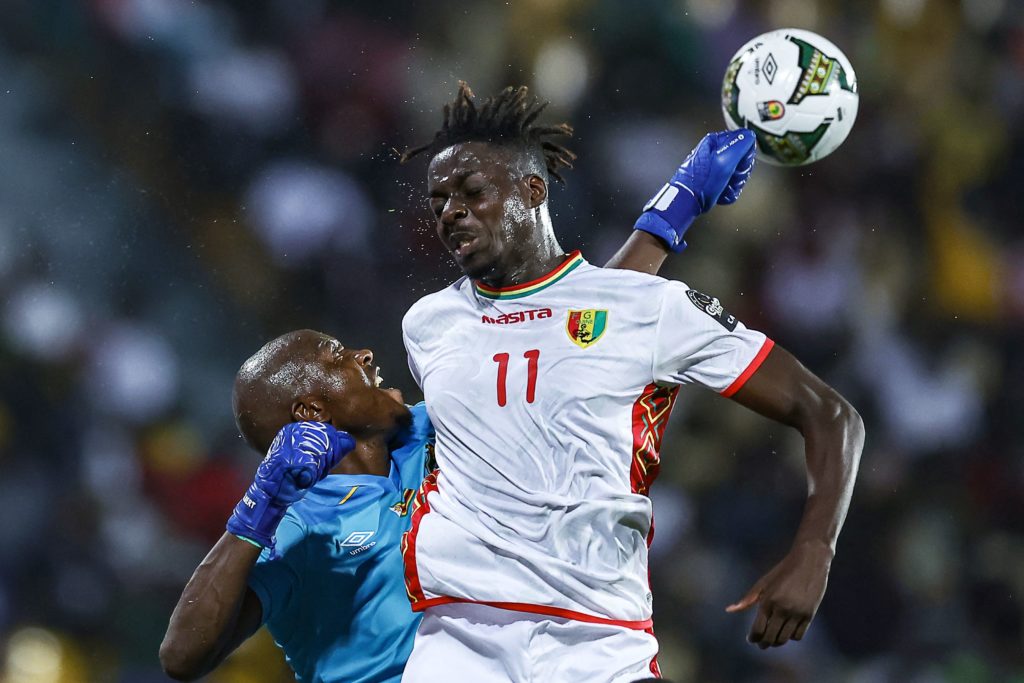 TOPSHOT-FBL-AFR-AFCON-2021-2022-ZIM-GUI