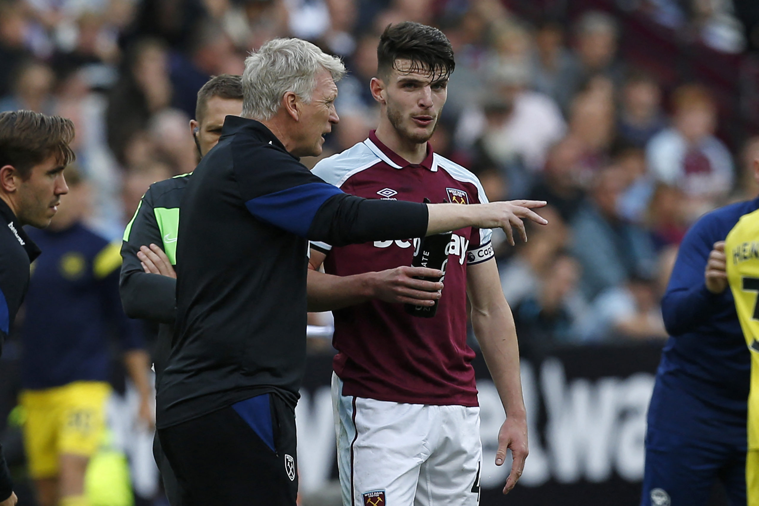 Star David Moyes allegedly wants to replace Declan Rice at West Ham suffers double fracture