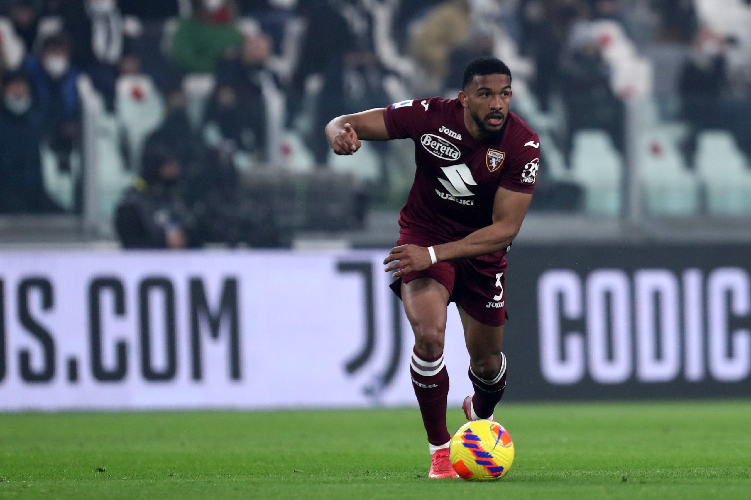 West Ham have surely missed the boat on 'incredible' £25m summer signing after Fabrizio Romano update