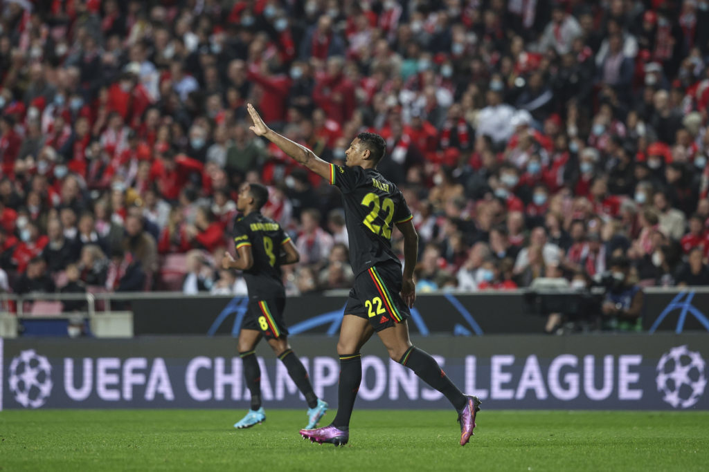 SL Benfica v AFC Ajax: Round Of Sixteen Leg One - UEFA Champions League