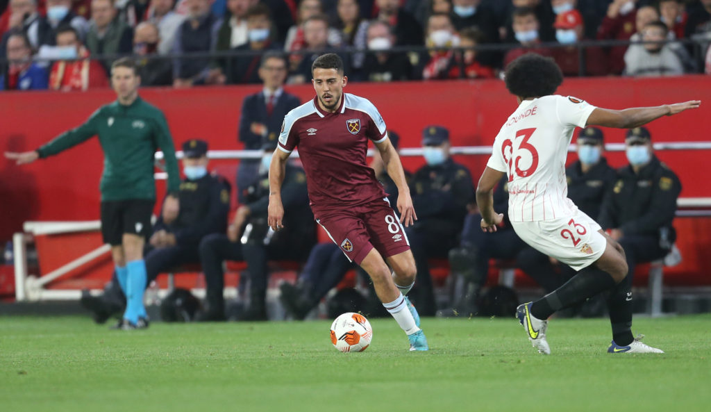 Sevilla FC v West Ham United: Round of 16 Leg One - UEFA Europa League