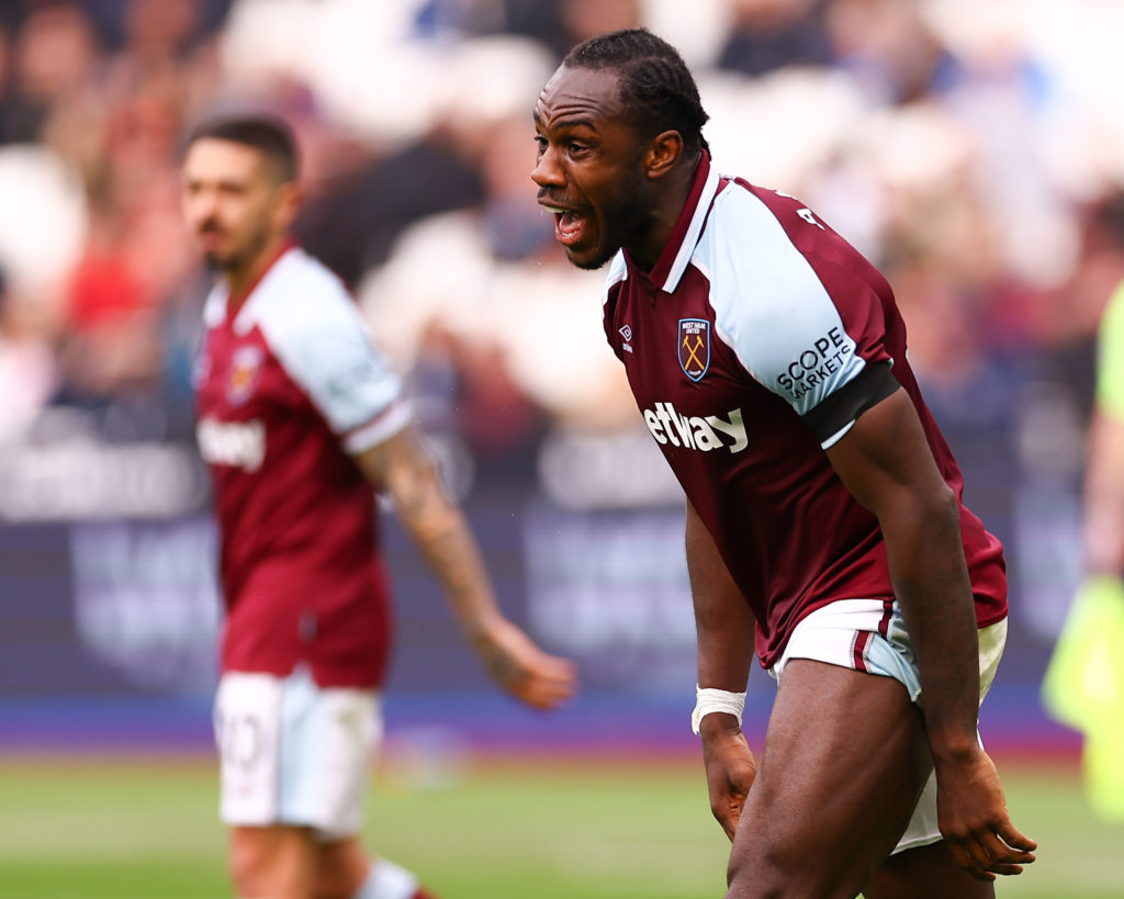 West Ham United v Aston Villa - Premier League