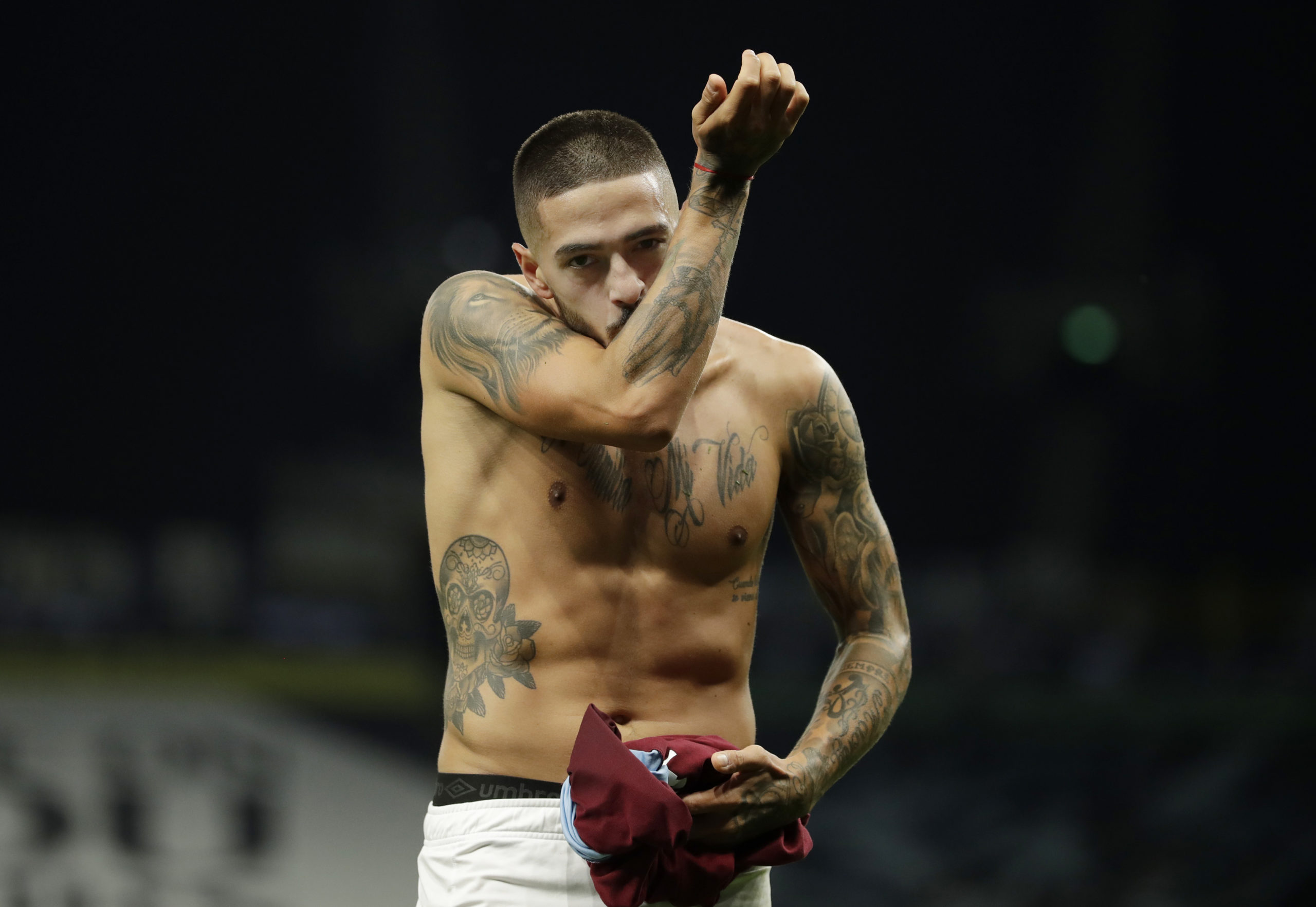 West Ham star Manuel Lanzini issues apology but it's really not necessary and he can make up for it against Sevilla