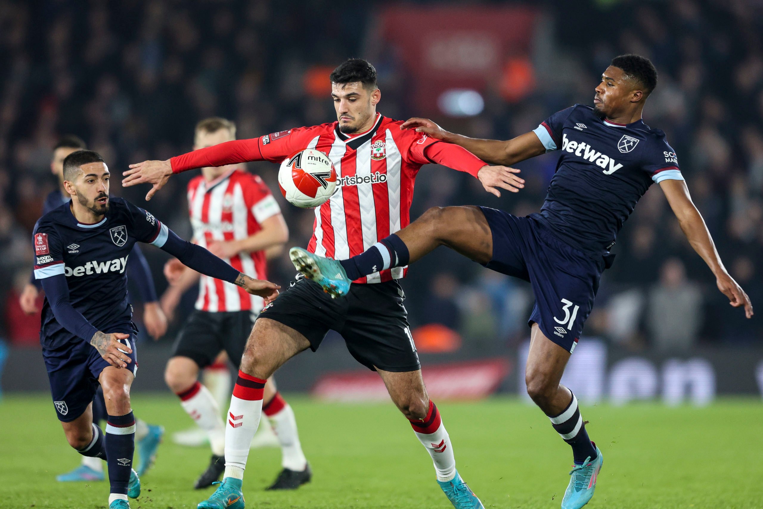 The West Ham players allegedly have been really impressed by Southampton ace Armando Broja this season