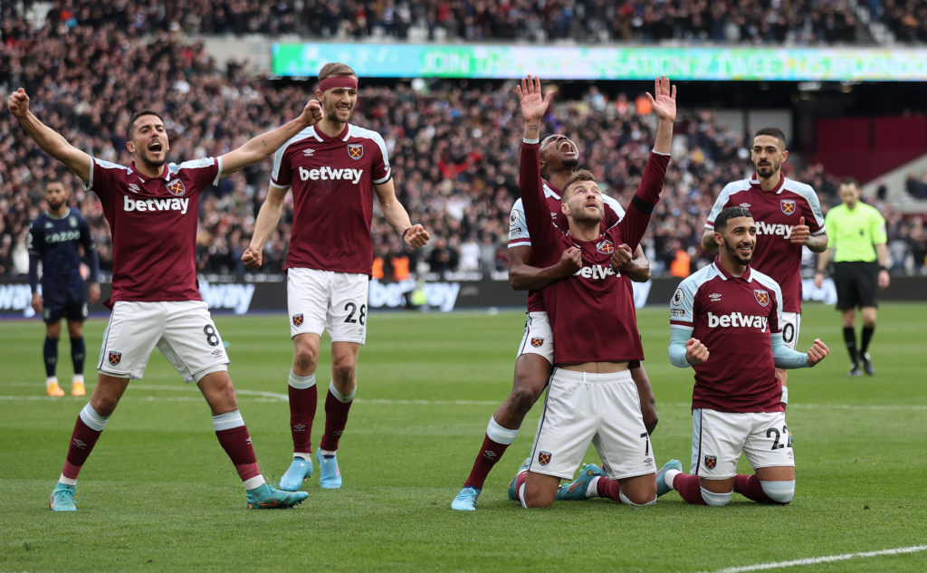 West Ham United v Aston Villa - Premier League