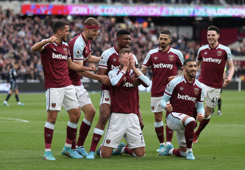 West Ham United v Aston Villa - Premier League