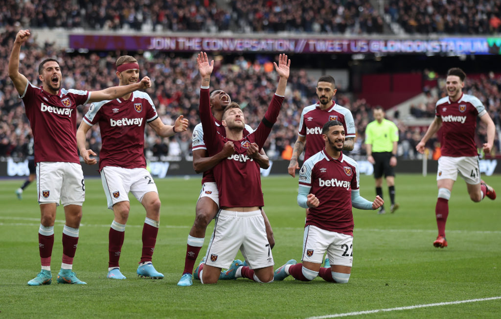 West Ham United v Aston Villa - Premier League