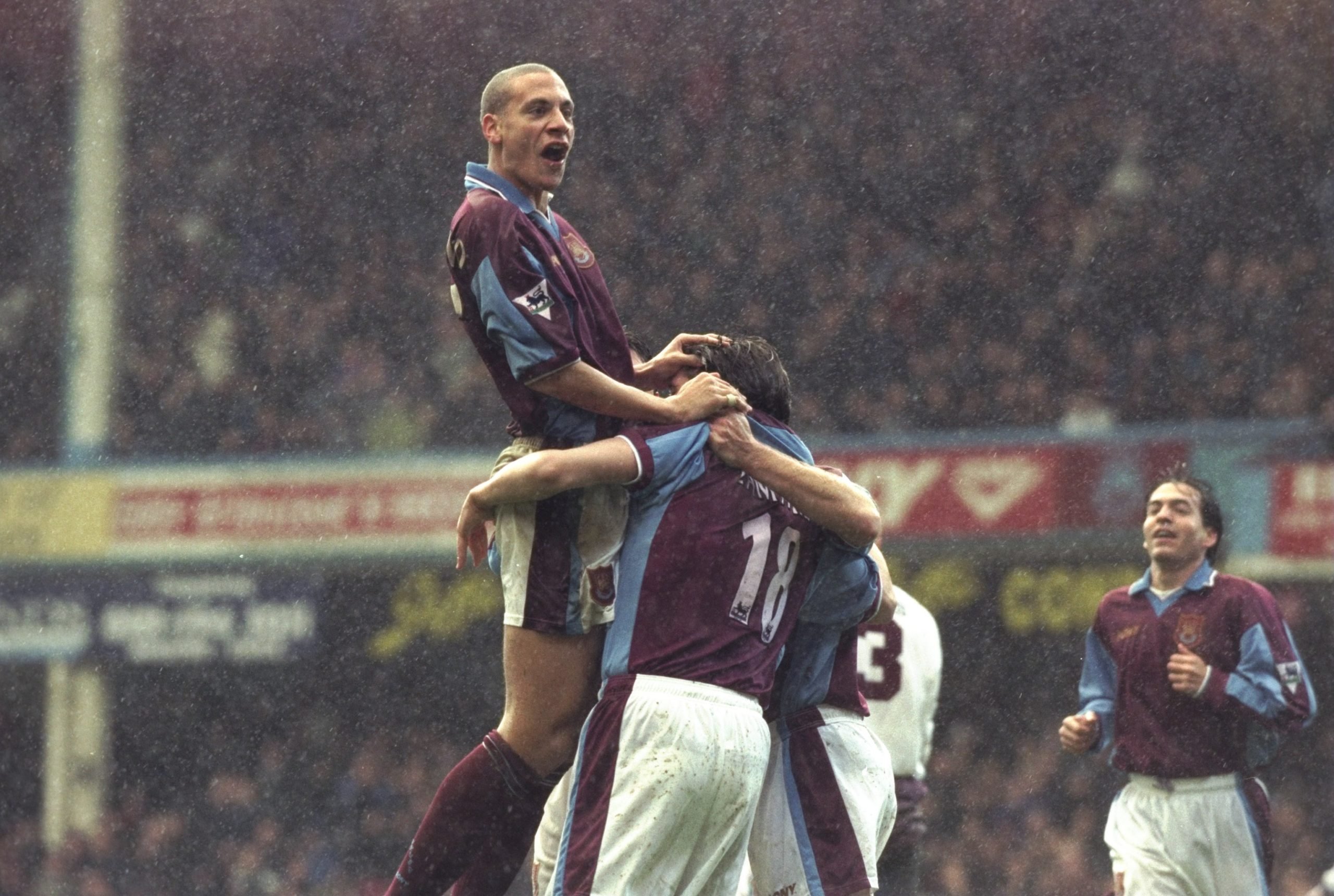 Rio Ferdinand lifts the lid on what used to make him feel 7ft tall back in West Ham days