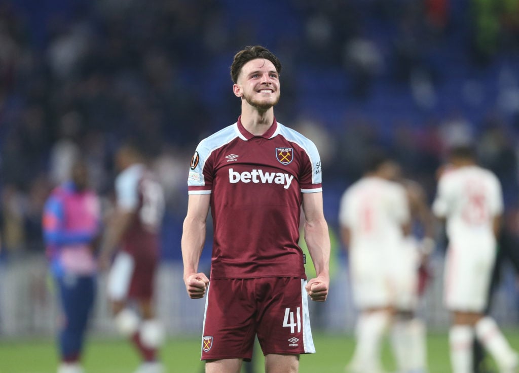 West Ham 1-1 Lyon: Ten-man Hammers hold French side to first-leg home draw  in Europa League quarter-final, Football News