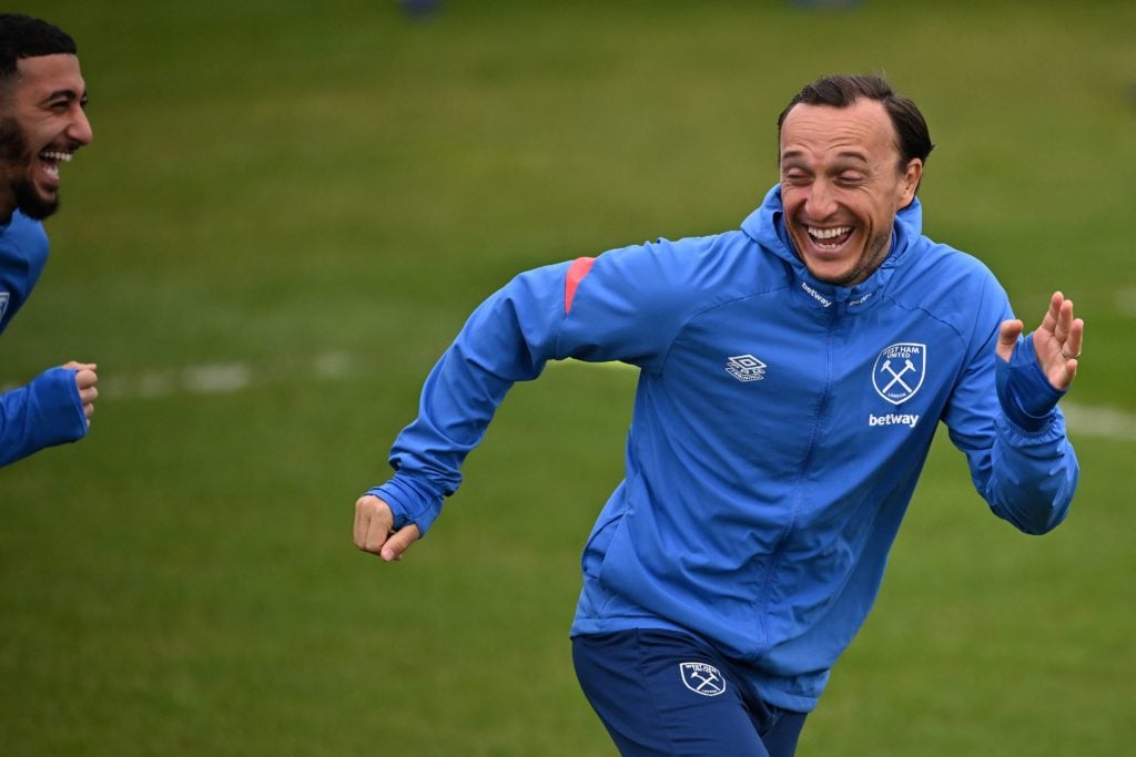 FBL-EUR-C3-WEST HAM-TRAINING