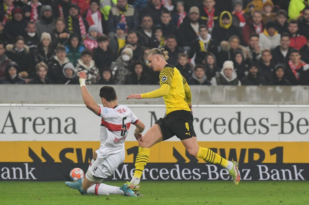 FBL-GER-BUNDESLIGA-STUTTGART-DORTMUND