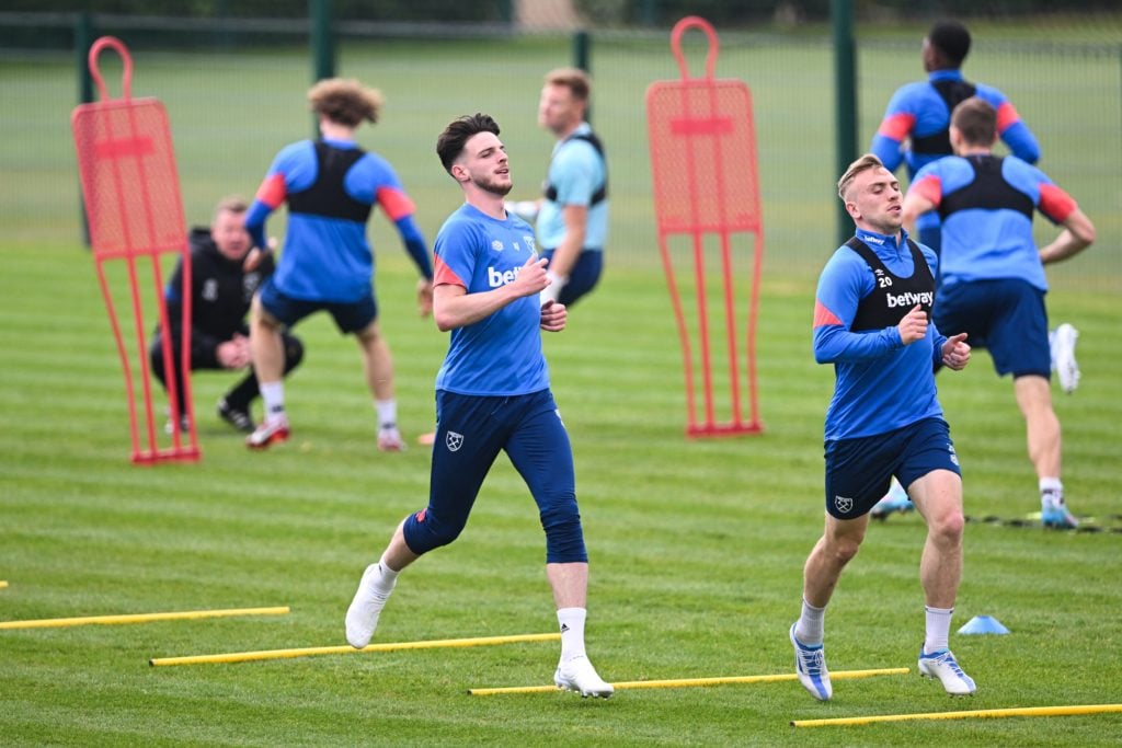 FBL-EUR-C3-WEST HAM-TRAINING