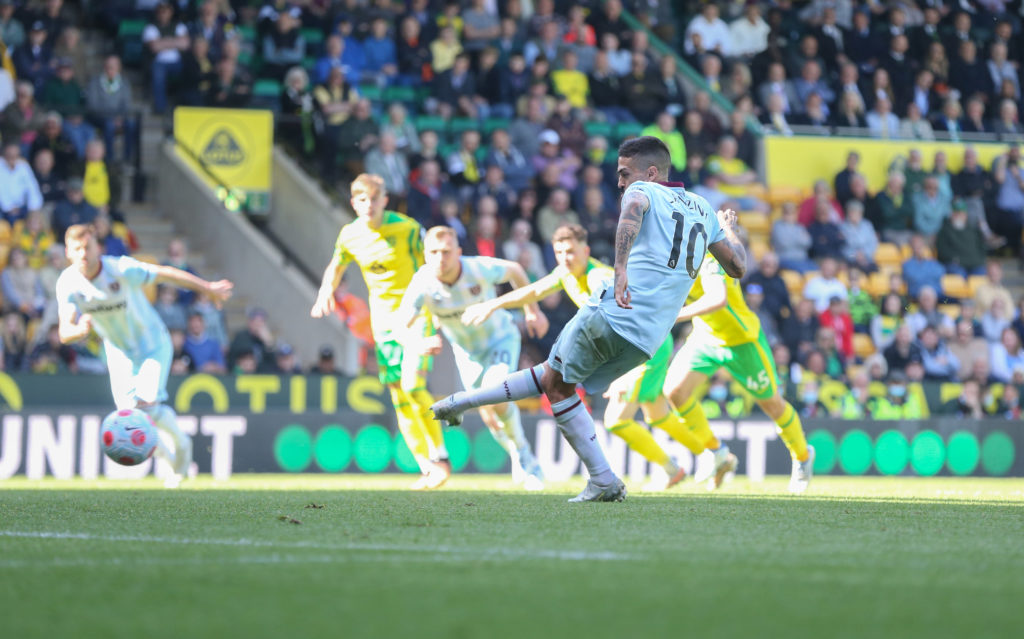 Norwich City v West Ham United - Premier League