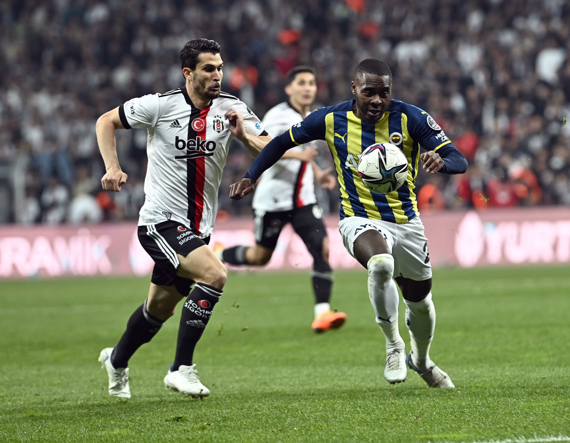 Besiktas v Fenerbahce - Turkish Super Lig