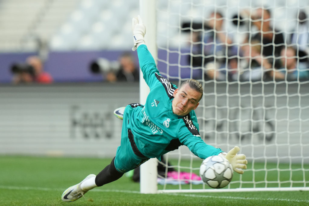 West Ham will hold talks to sign Real Madrid goalkeeper Andriy Lunin