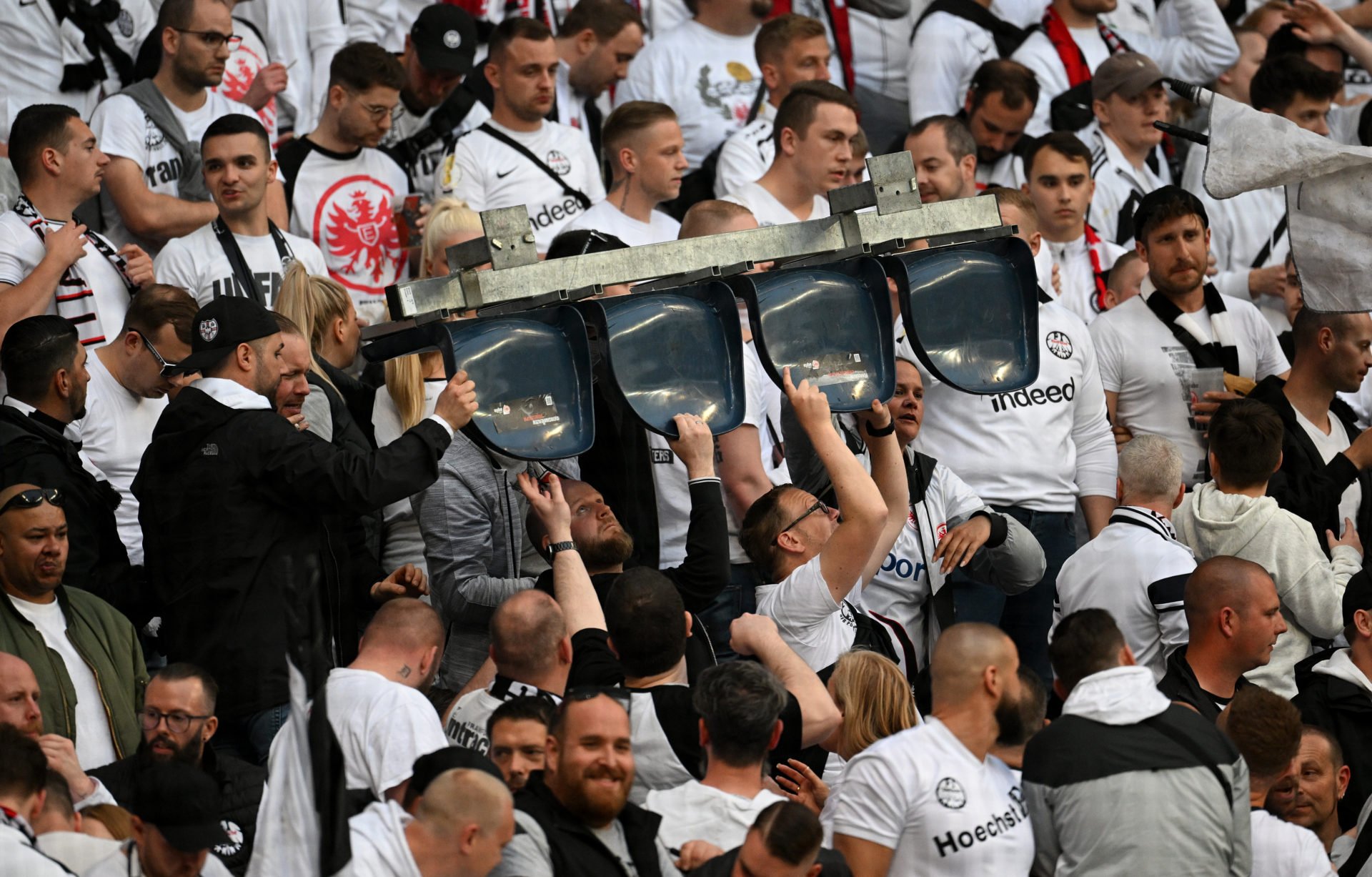 Eintracht Frankfurt v West Ham United: Semi Final Leg Two - UEFA Europa League