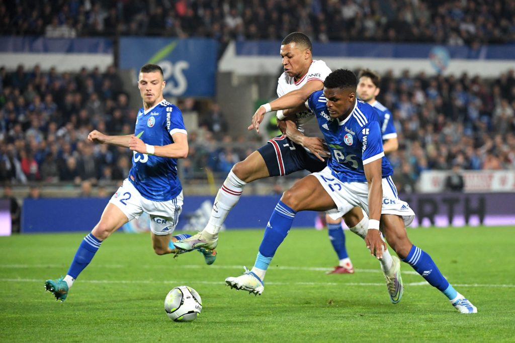 FBL-FRA-LIGUE1-STRASBOURG-PSG