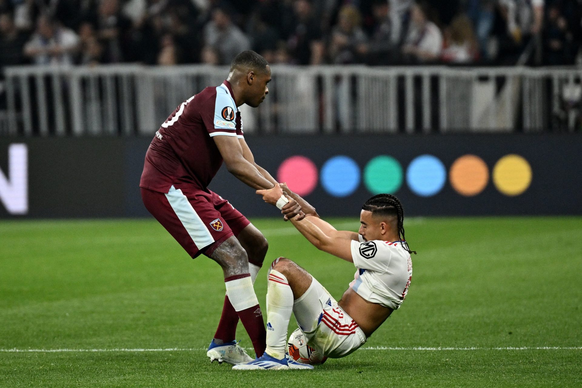 Fulham have reportedly made a second bid for West Ham defender Issa Diop