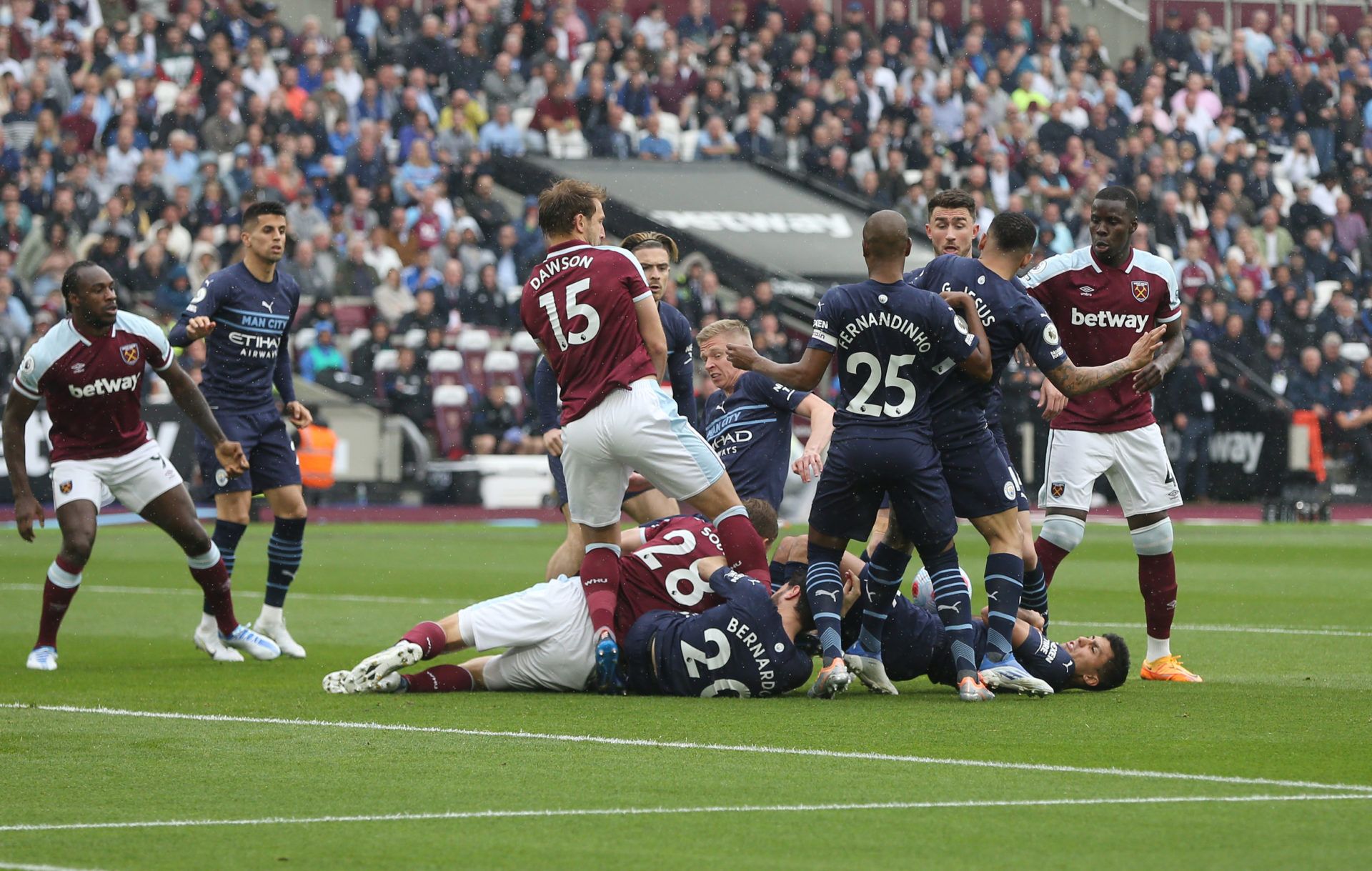 West Ham United v Manchester City - Premier League