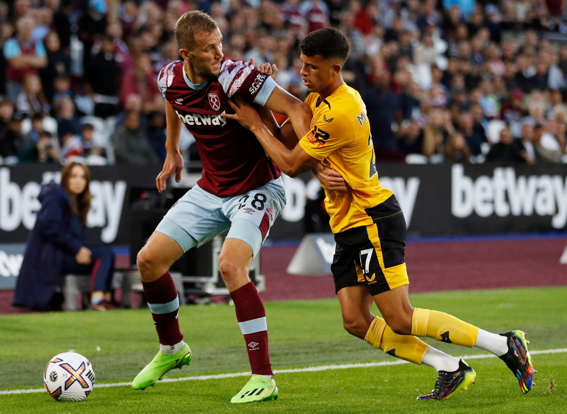 FBL-ENG-PR-WEST HAM-WOLVES