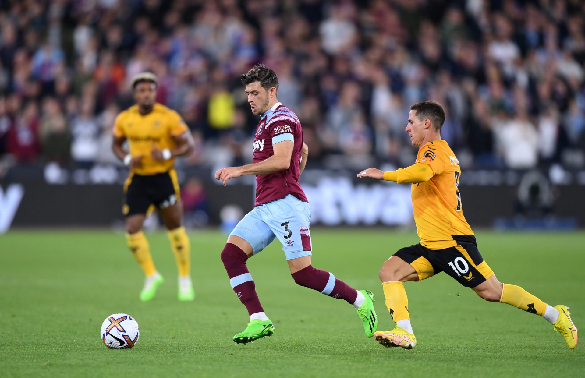 Aaron Cresswell Says £86 Million West Ham Duo Are 'exceptional To Watch'