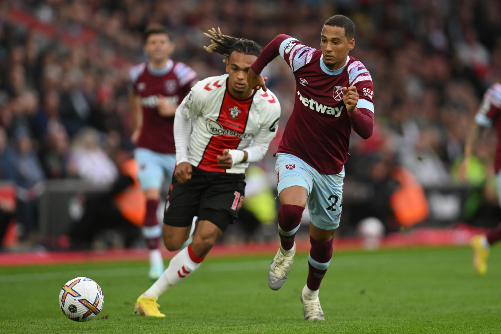 Southampton FC v West Ham United - Premier League