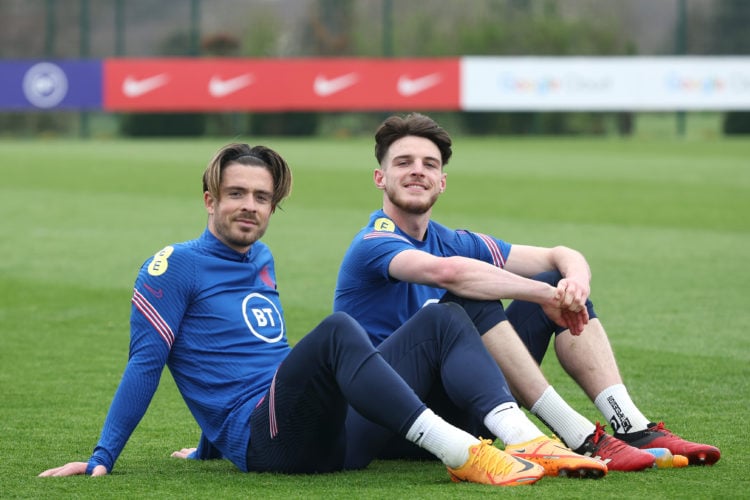 West Ham star Declan Rice and Man City's Jack Grealish put on an unbelievable show around swimming pool in Qatar