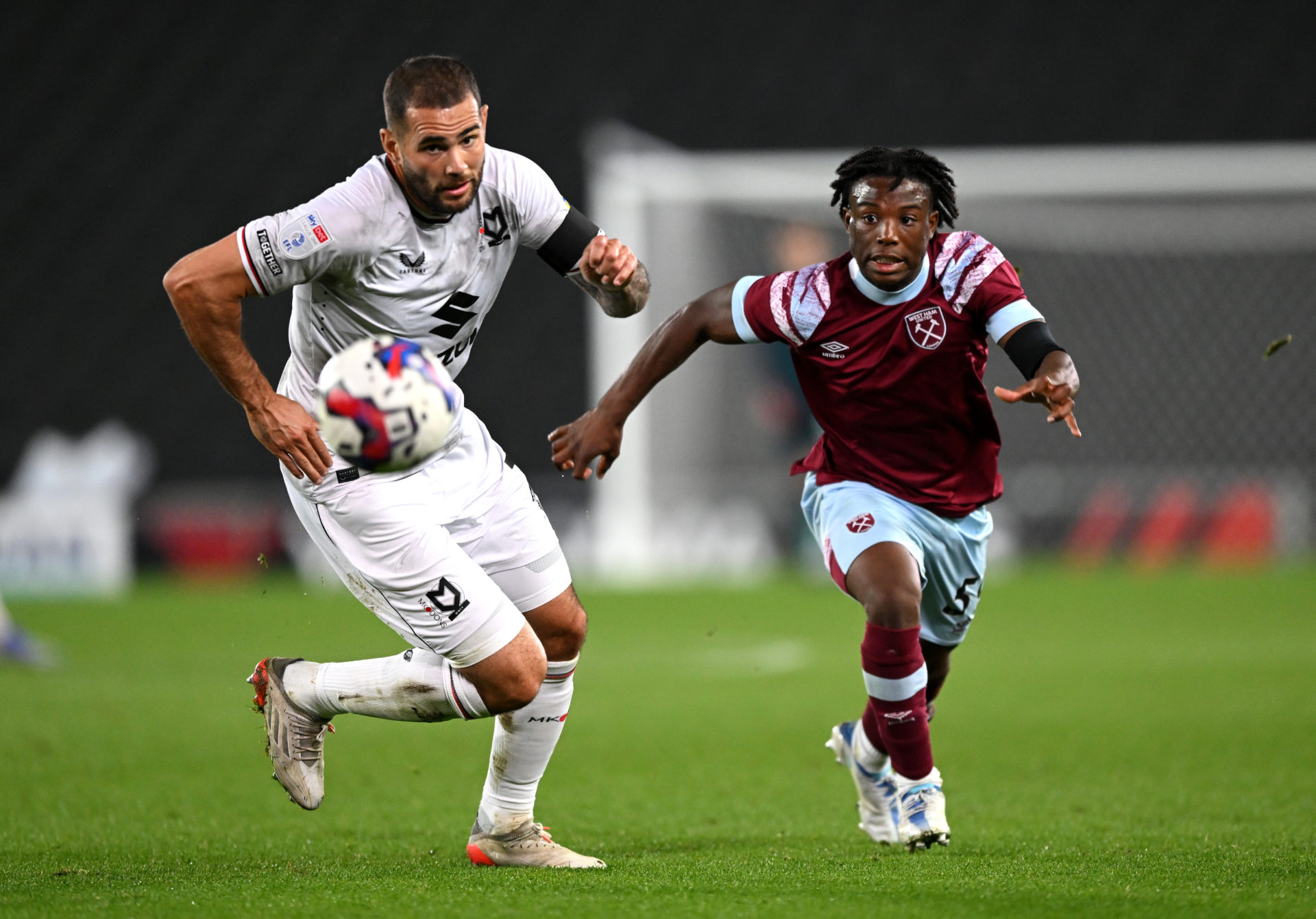 Milton Keynes Dons v West Ham United U21 - Papa John's Trophy