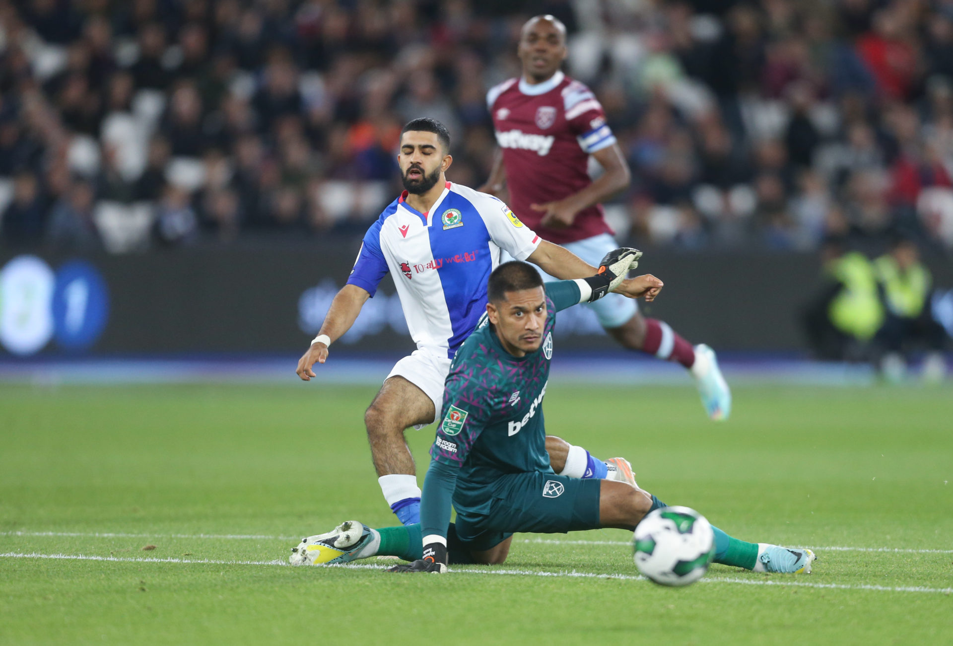 Alphonse Areola open to West Ham loan exit