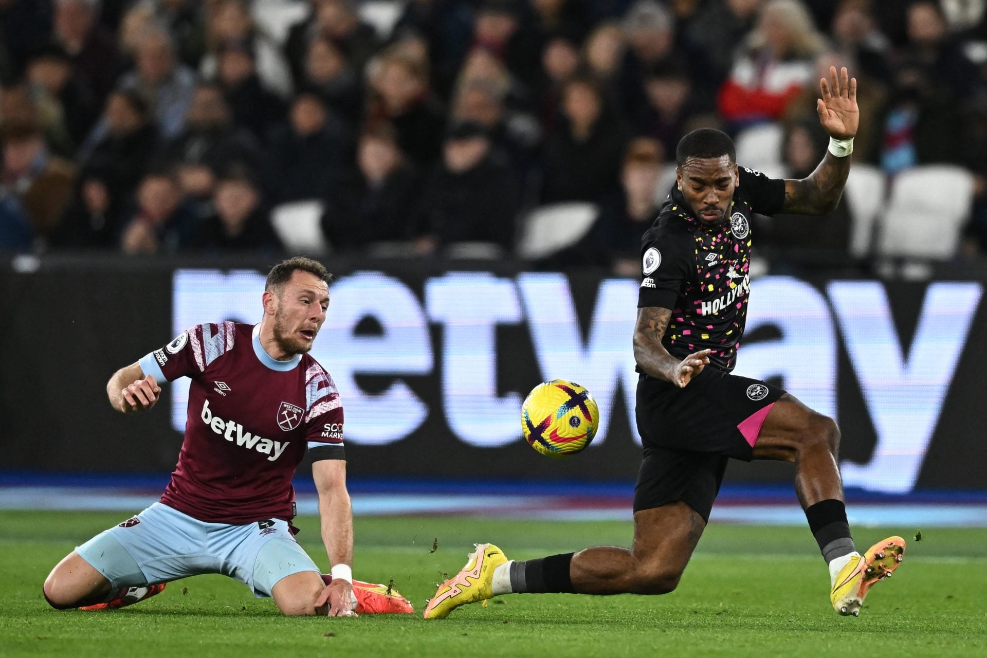 FBL-ENG-PR-WEST HAM-BRENTFORD