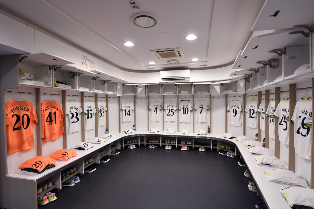 AC Milan v Tottenham Hotspur: Round of 16 Leg One - UEFA Champions League