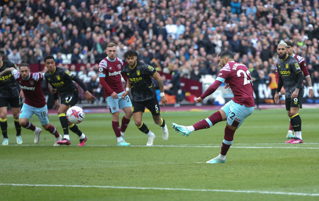 West Ham United v Aston Villa - Premier League