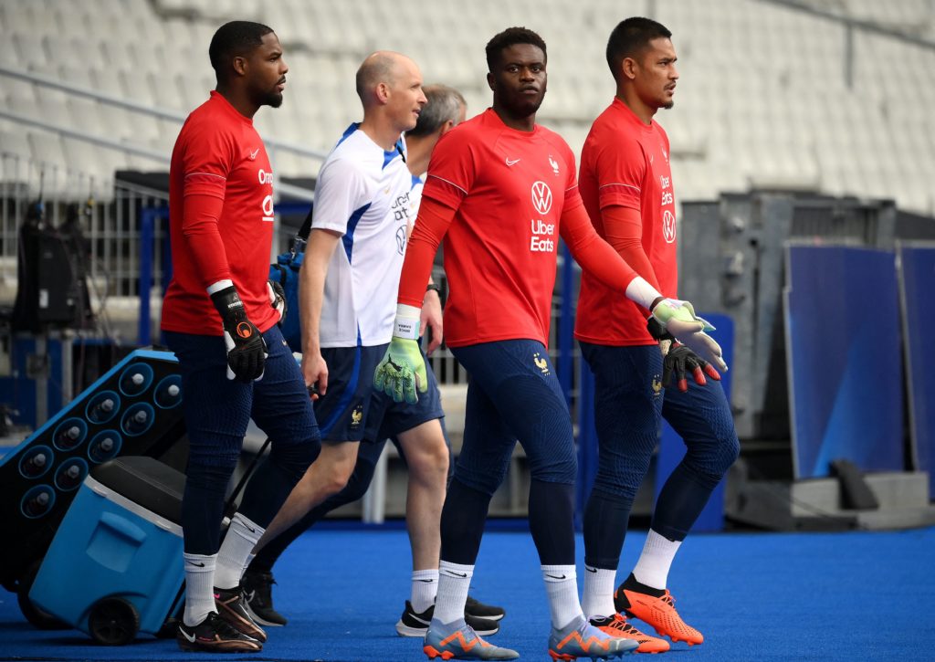 FBL-EURO-2024-QUALIFER-FRA-TRAINING