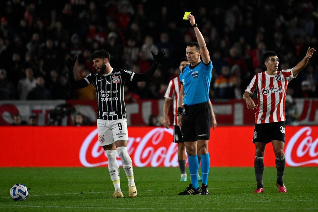 FBL-SUDAMERICANA-ESTUDIANTES-CORINTHIANS