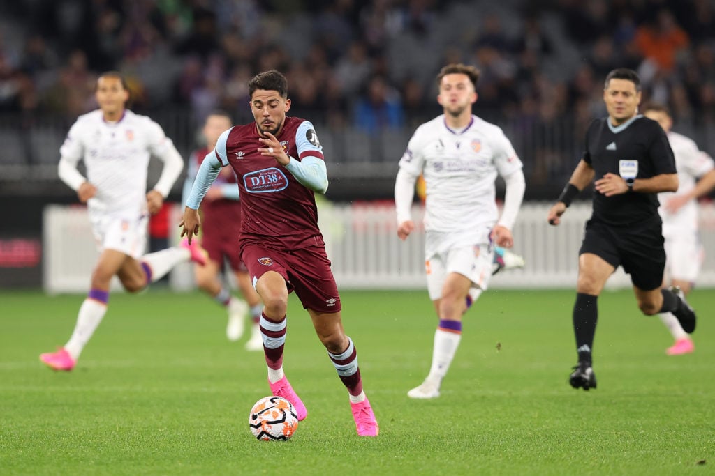 Pablo Fornals should look to leave West Ham in the January transfer window