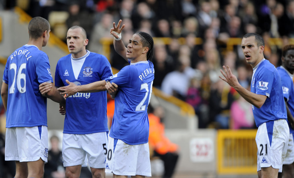 Soccer - Barclays Premier League - Wolverhampton Wanderers v Everton