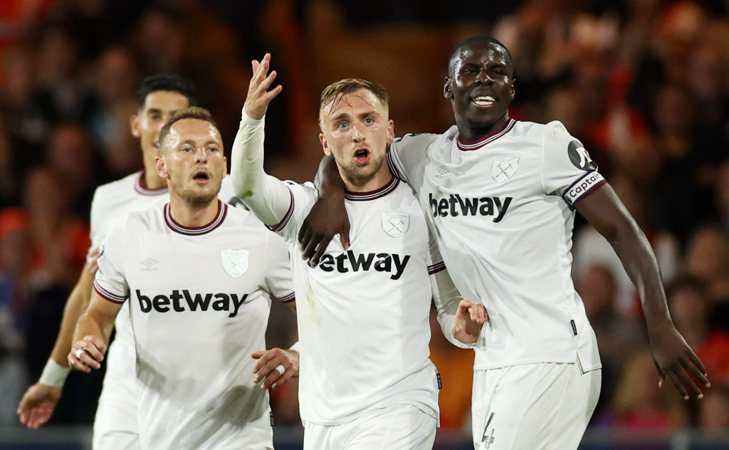 Luton Town v West Ham United - Premier League
