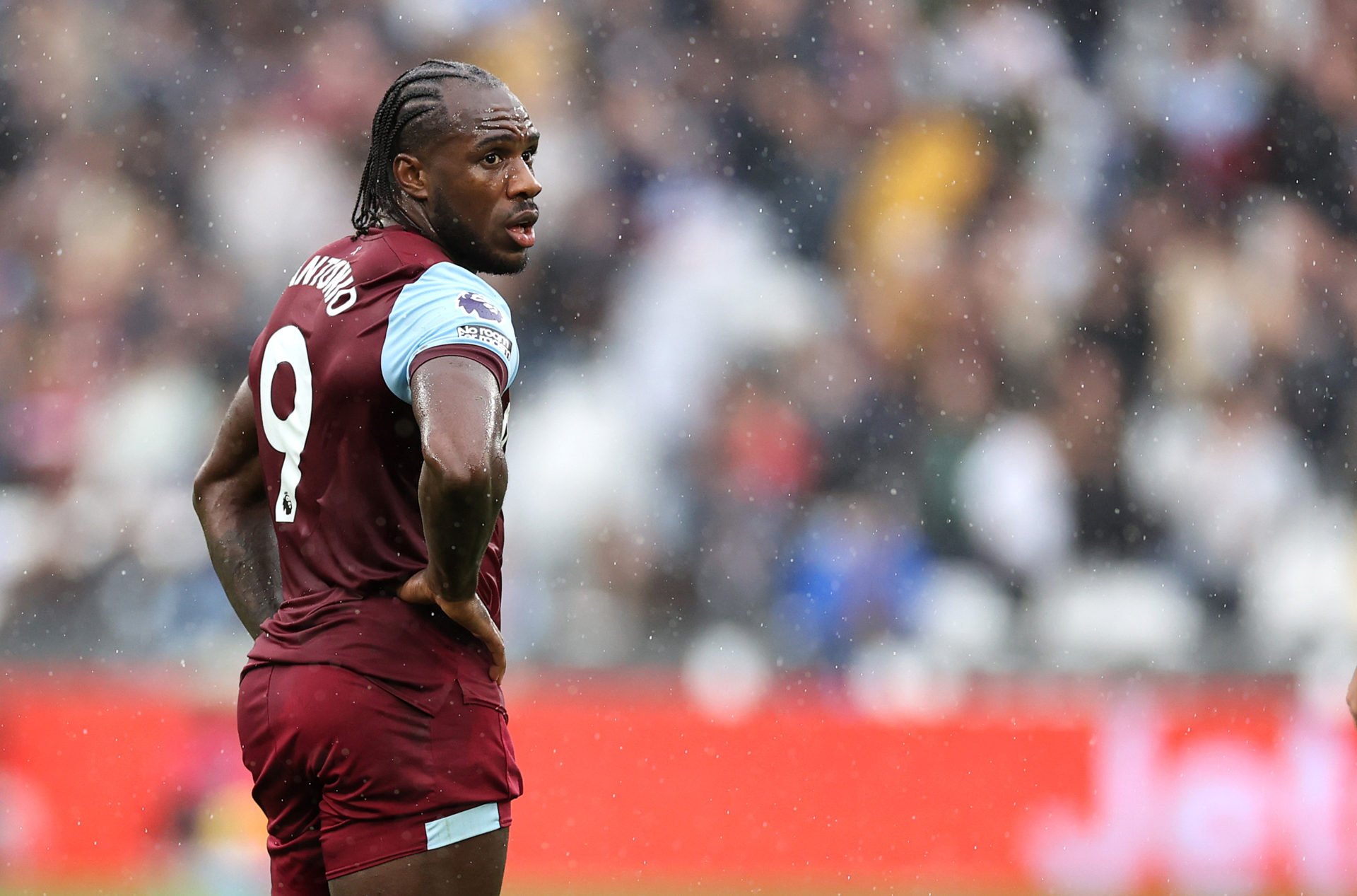 Michail Antonio Has Had His Day As A Forward At The Top Level But Hes Not To Blame For West Ham 