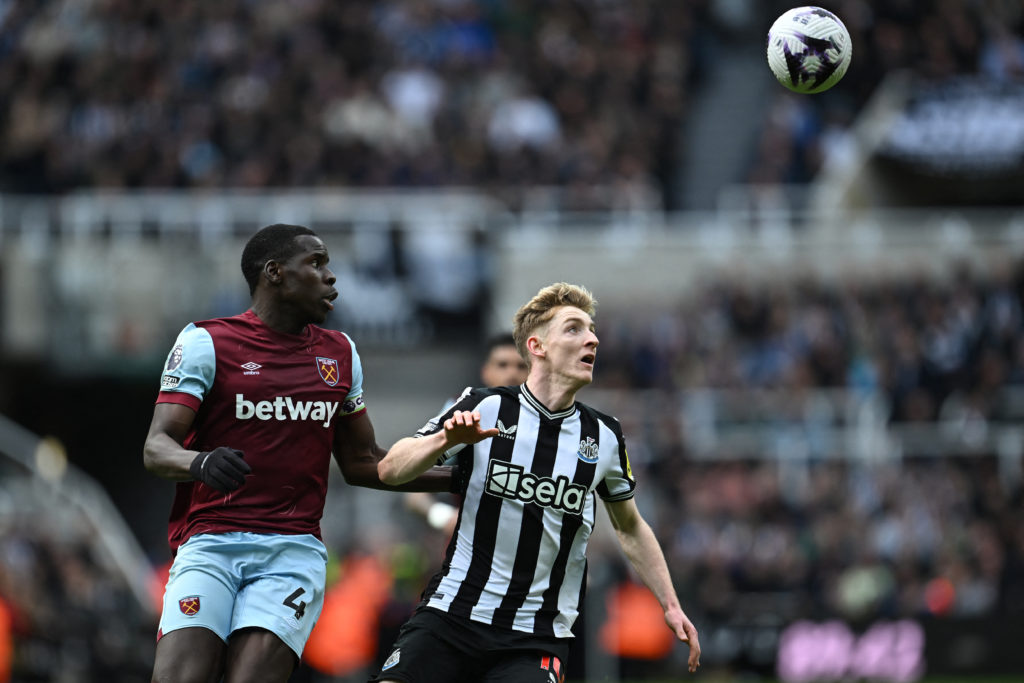 FBL-ENG-PR-NEWCASTLE-WEST HAM