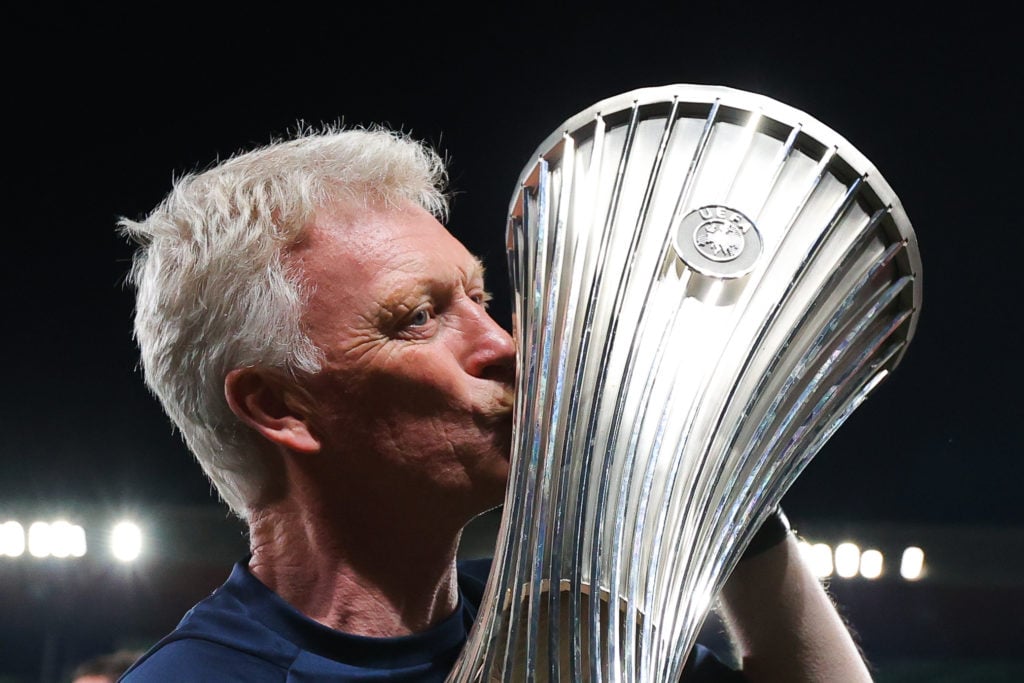 David Moyes, manager of West Ham United, celebrates with the trophy after the UEFA Europa Conference League 2022/23 final match between ACF Fiorent...